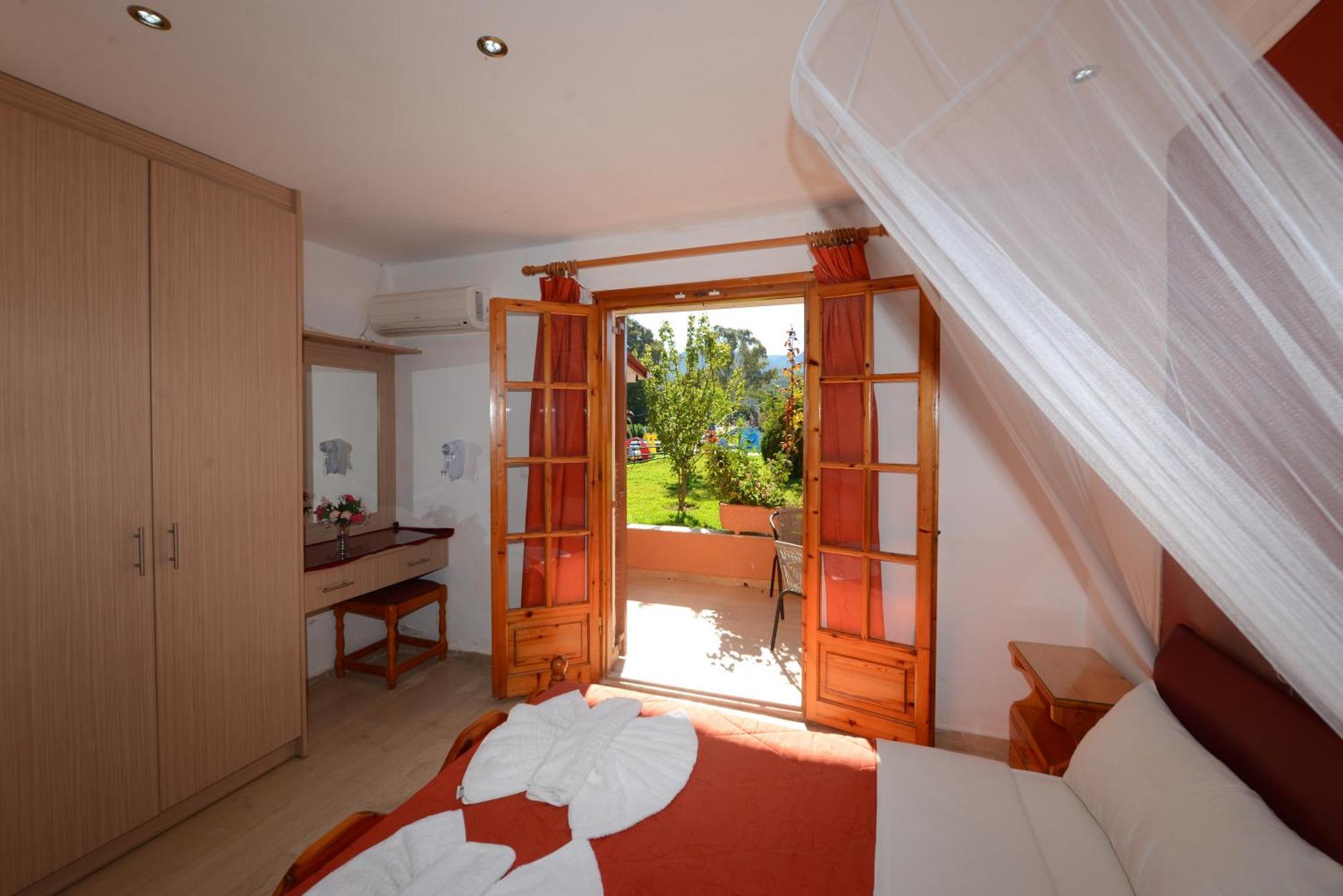 Charlies Venus Apartments Roda  Room photo