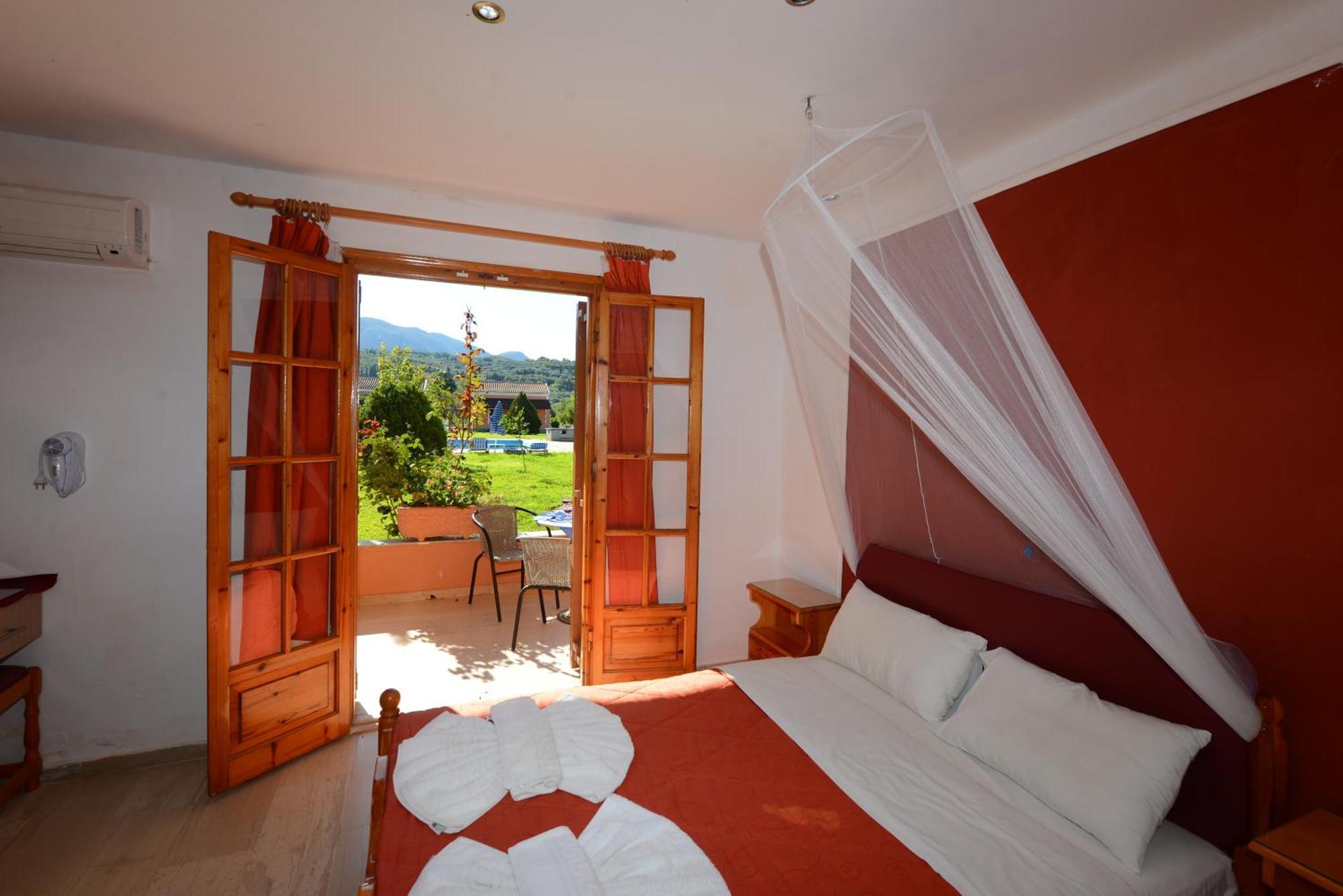 Charlies Venus Apartments Roda  Room photo