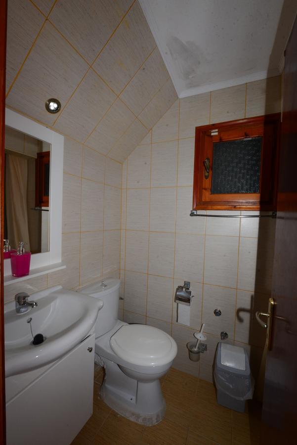 Charlies Venus Apartments Roda  Room photo