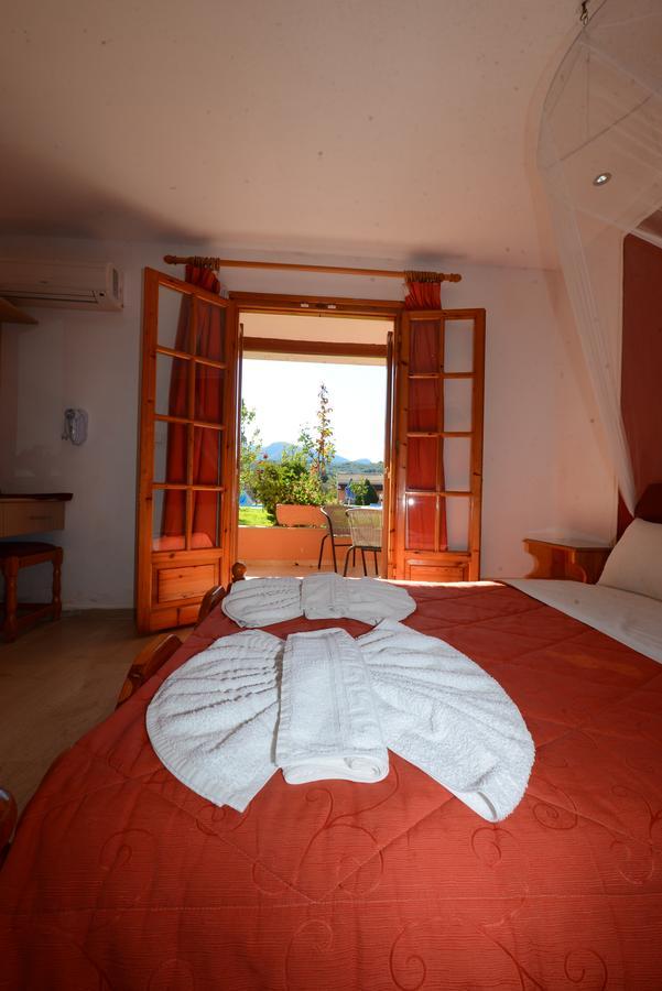Charlies Venus Apartments Roda  Room photo